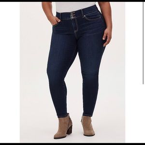 Super Soft Skinny Jean - Dark Wash (Basin)